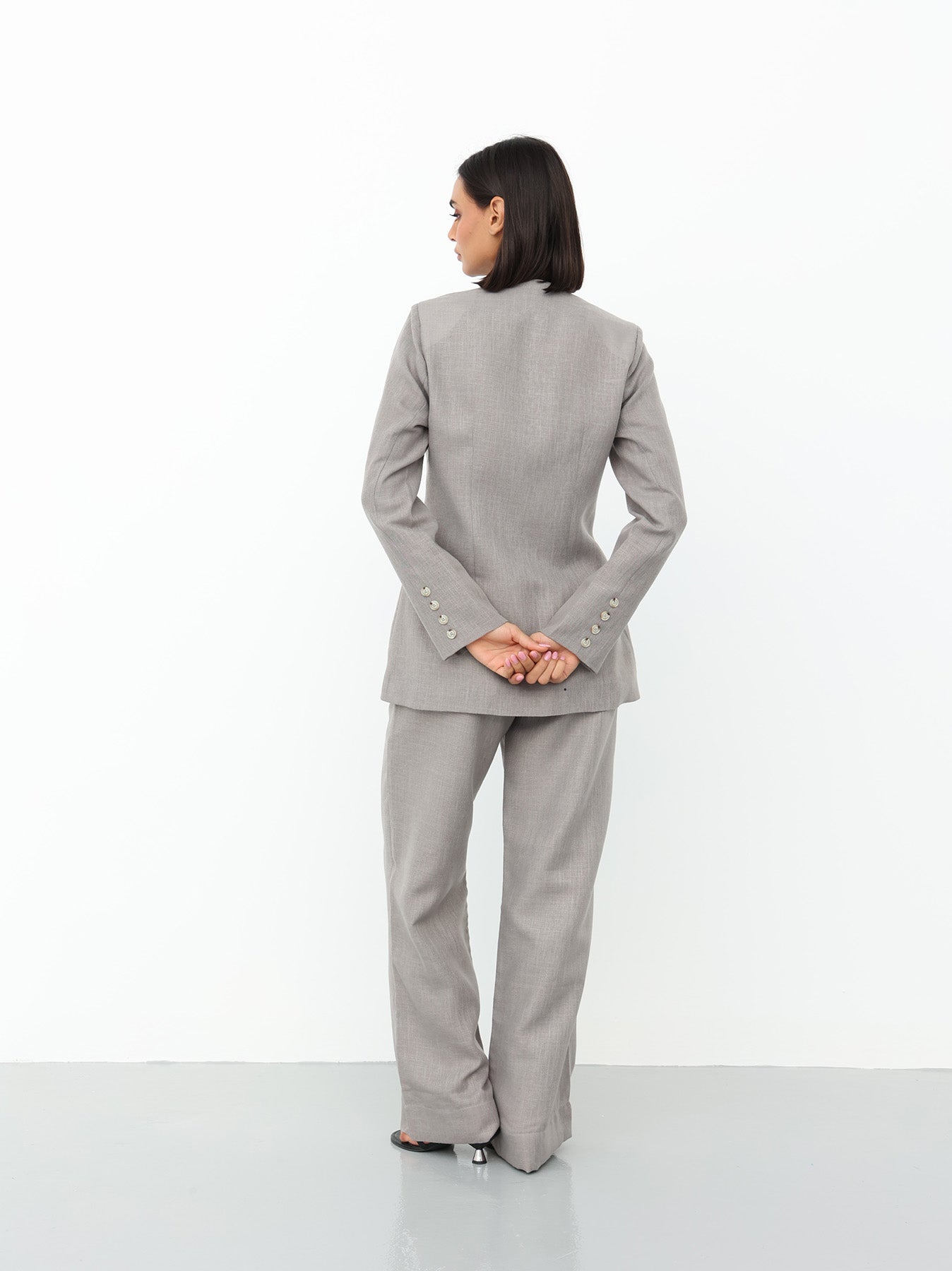 Linen Suit in Gray color