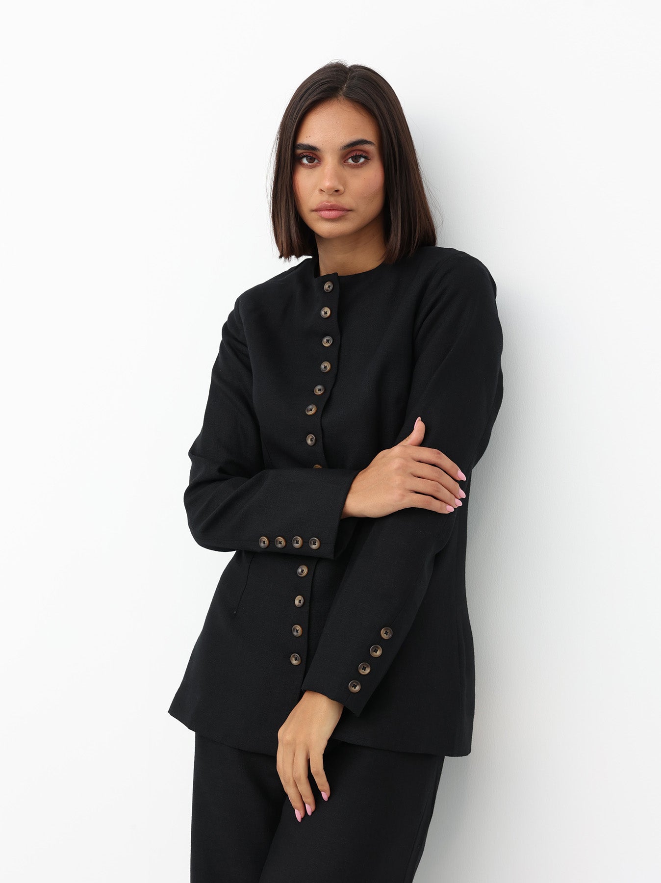 Linen Suit in Black color