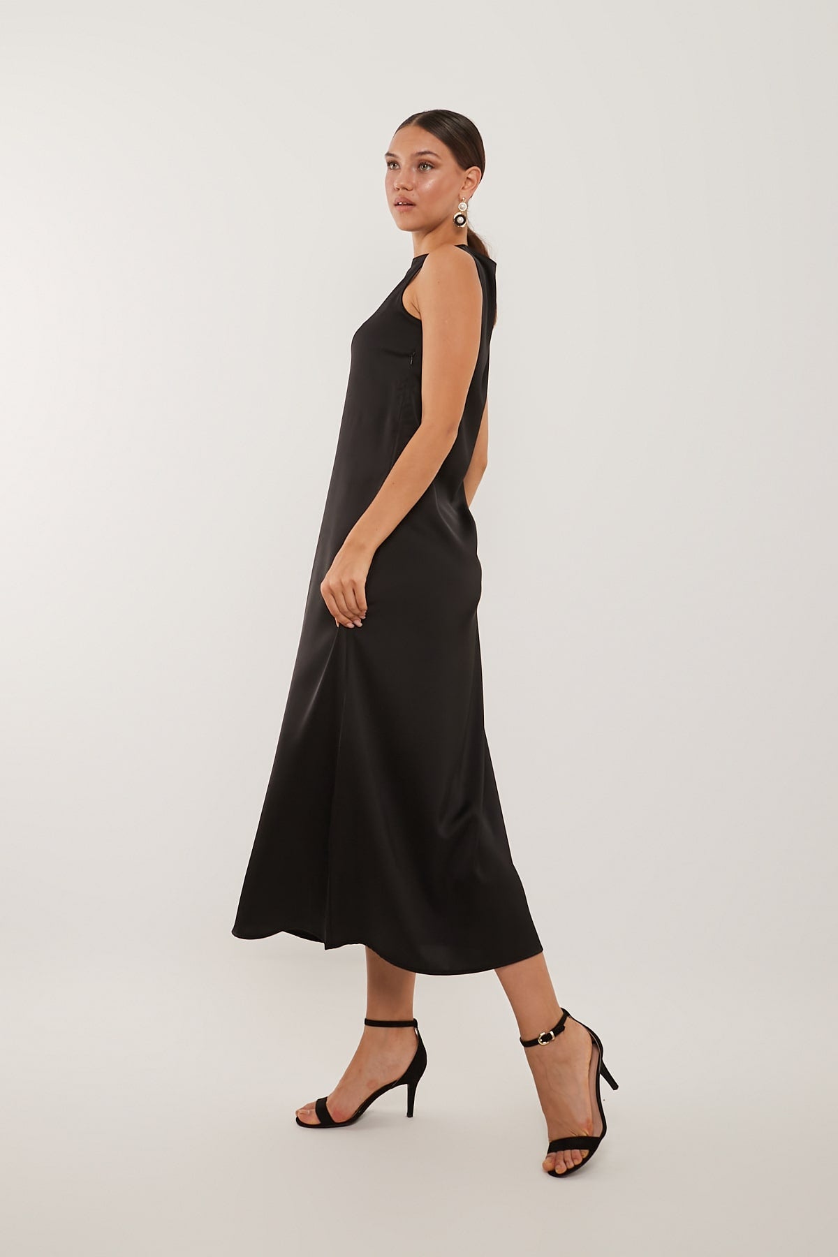 Maxi Basic Dress in Black Color