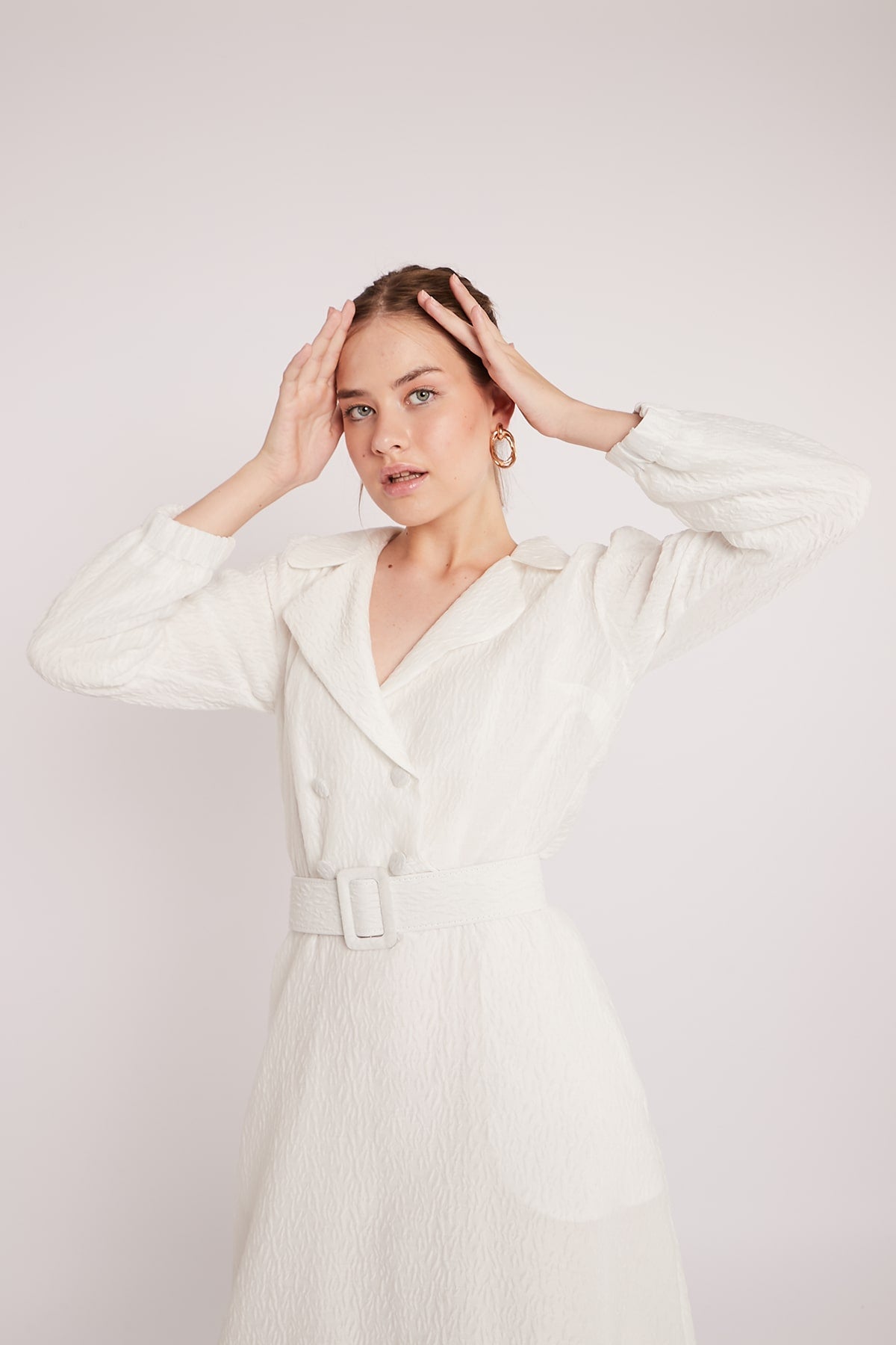 Chic Belted Dress in White Color