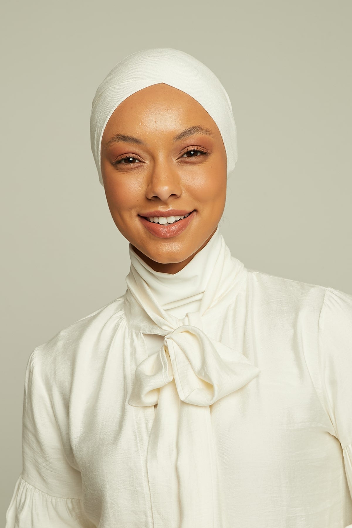 Criss-Cross Mesh Underscarf in White Color