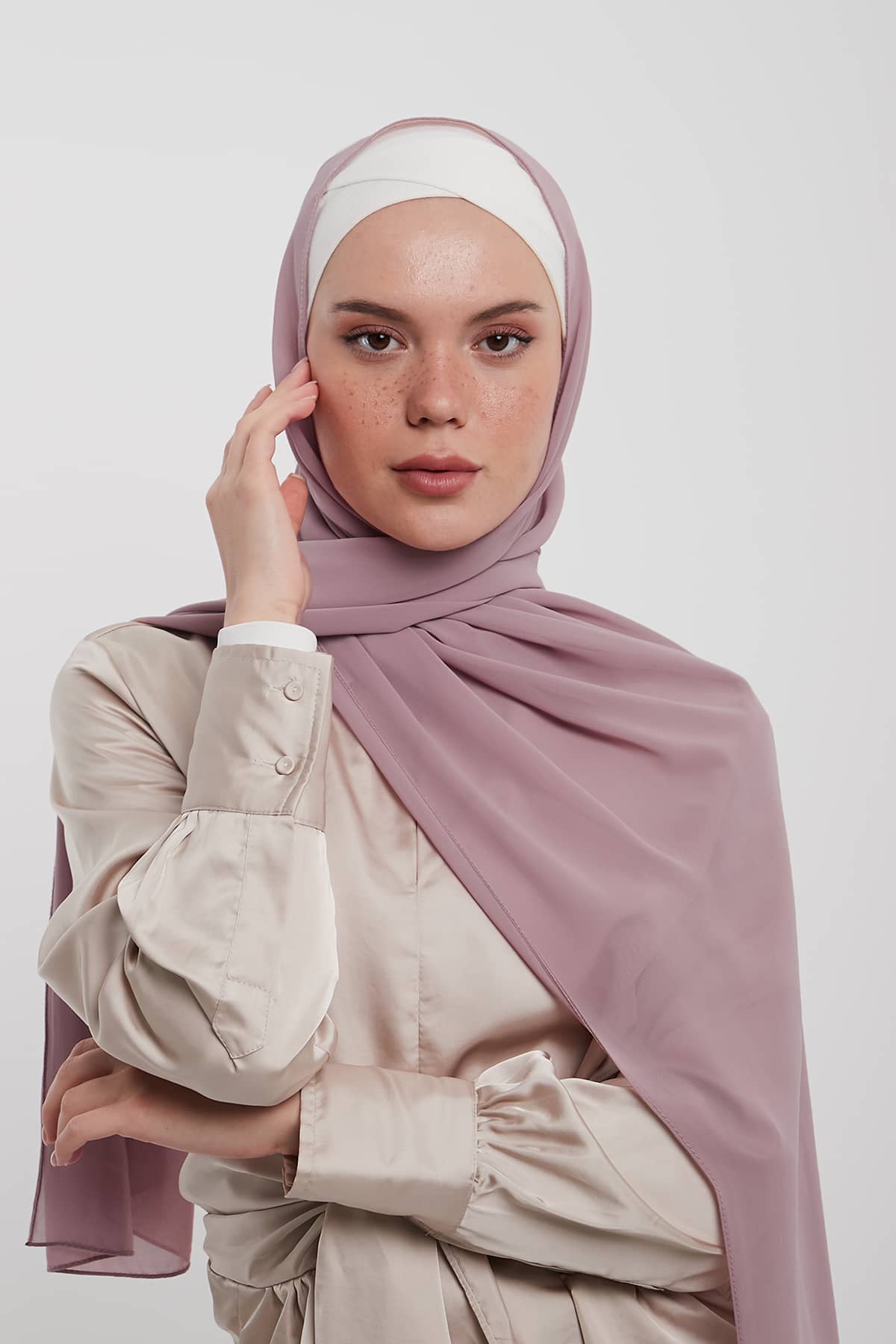 Chiffon Hijab in Grey Pink   Color