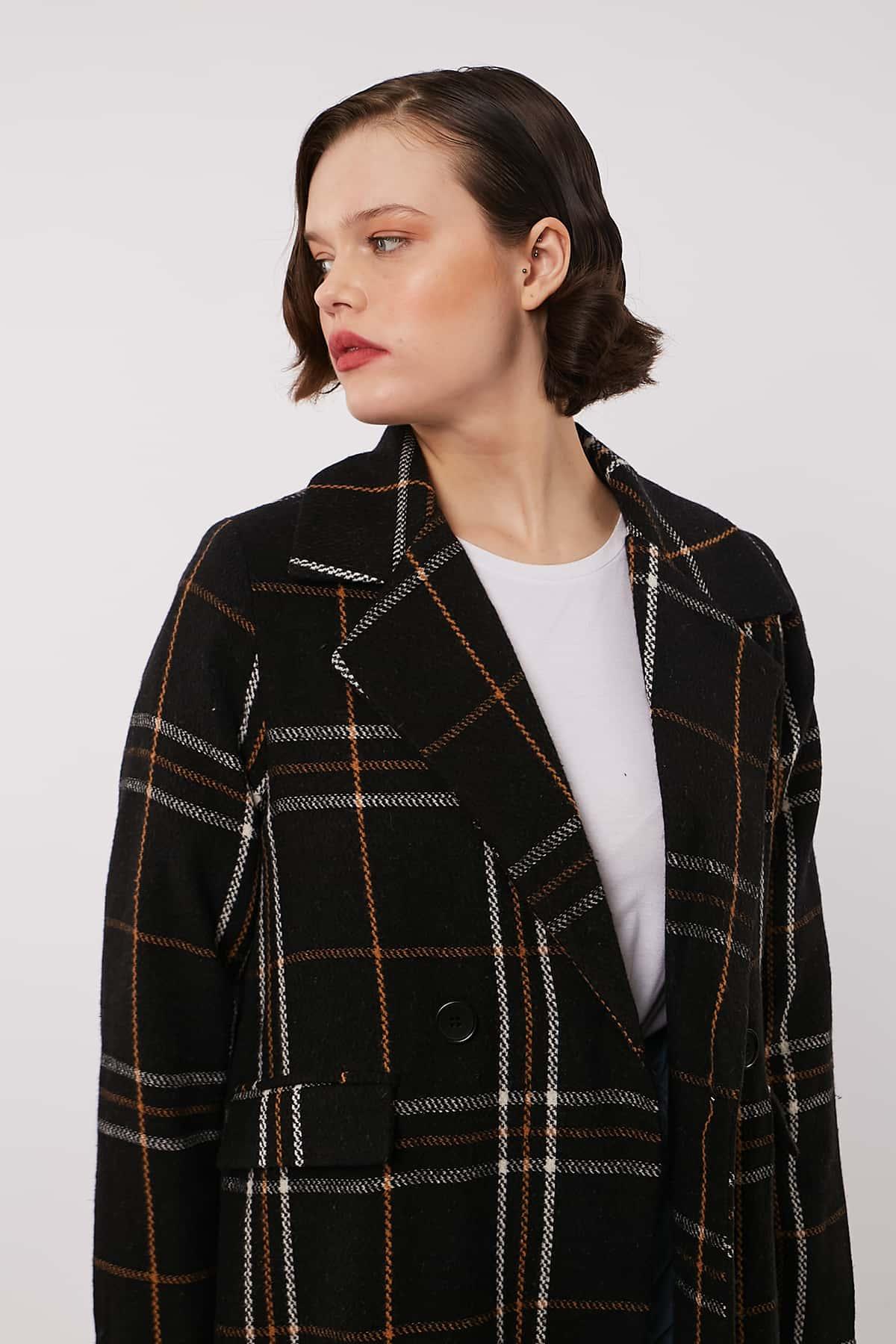 Plaid Oversize Coat in Black Color