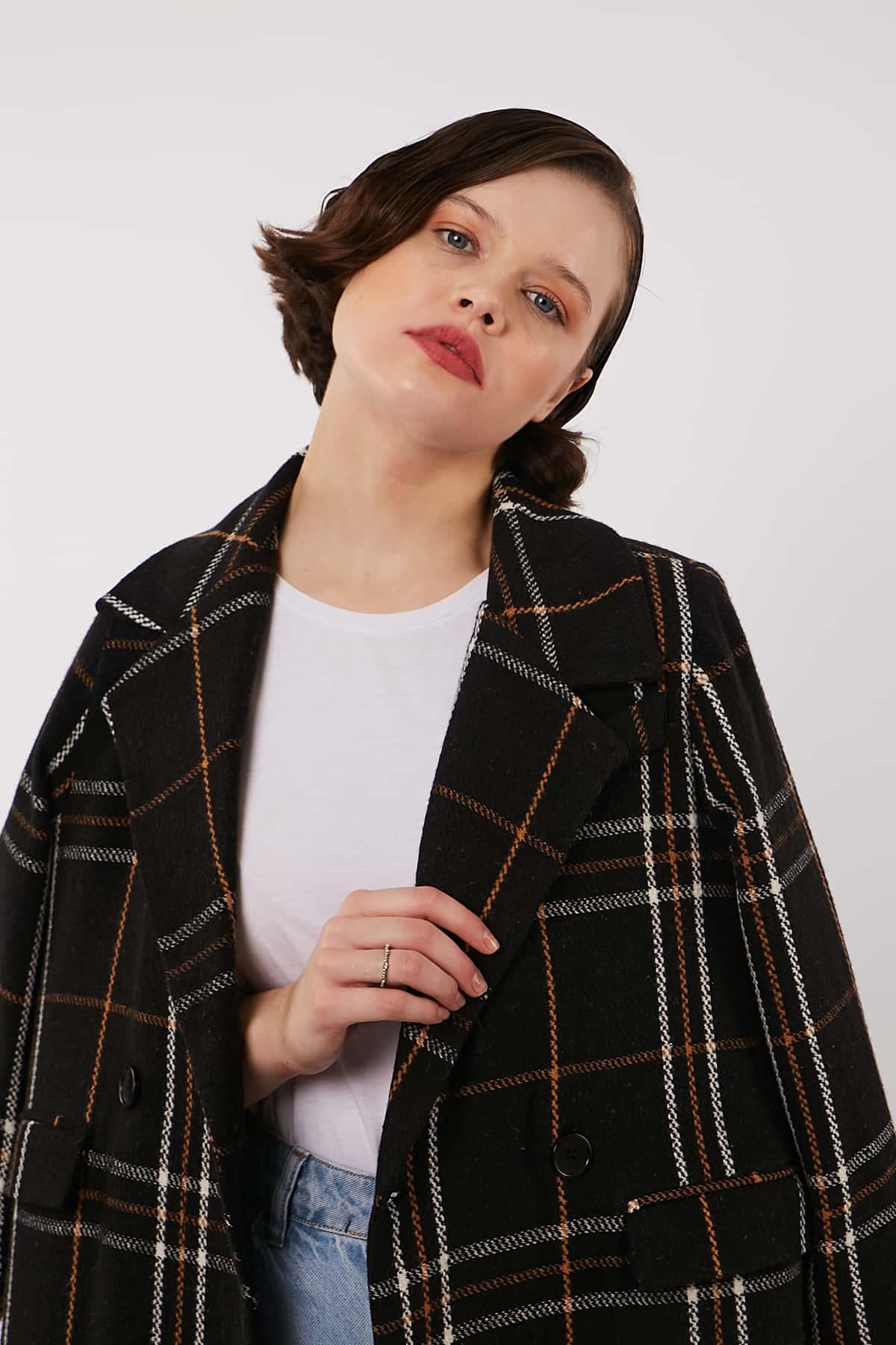 Plaid Oversize Coat in Black Color